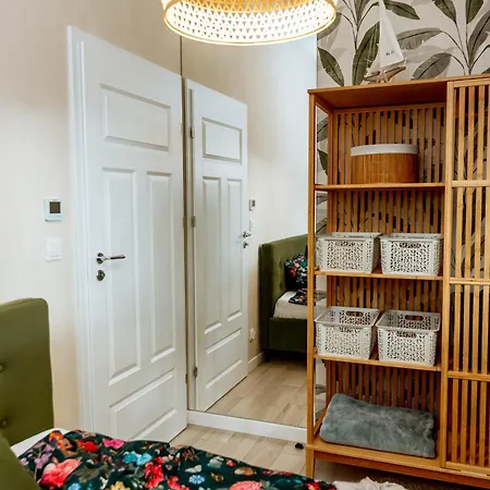 Marina House - Caloroczny 度假居 *